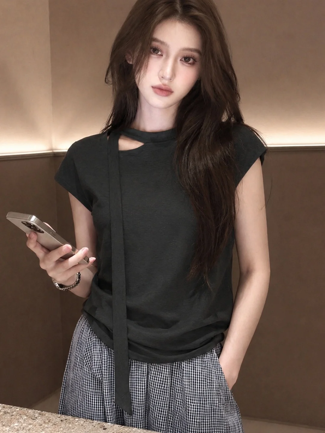 Silk Knit Top Fashionable Slim Fit Summer Soft Gentle Bow Design Korean Style Commute Straight Tube Pure Color Short Sleeve
Silk Knit Top Fashionable Slim Fit Summer Soft Gentle Bow Design Korean Style Commute Straight Tube Pure Color Short Sleeve