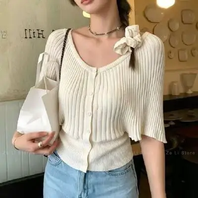Women's Flutter Sleeve Button Front Knit Cardigan V-Neck Ribbed Cropped Sweater Blouse Top Cottagecore
Women's Flutter Sleeve Button Front Knit Cardigan V-Neck Ribbed Cropped Sweater Blouse Top Cottagecore