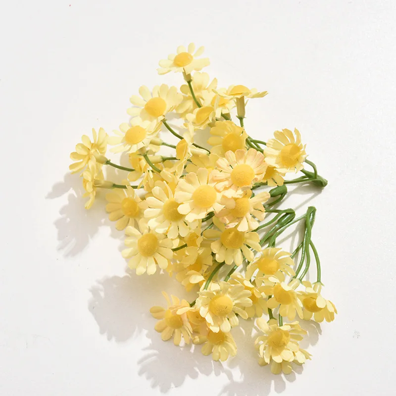40pcs Artificial Flowers White Beauty Silk Chrysanthemum Simulation Daisy Fake Flowers Decoration For Home Garden Office Decors
40pcs Artificial Flowers White Beauty Silk Chrysanthemum Simulation Daisy Fake Flowers Decoration For Home Garden Office Decors