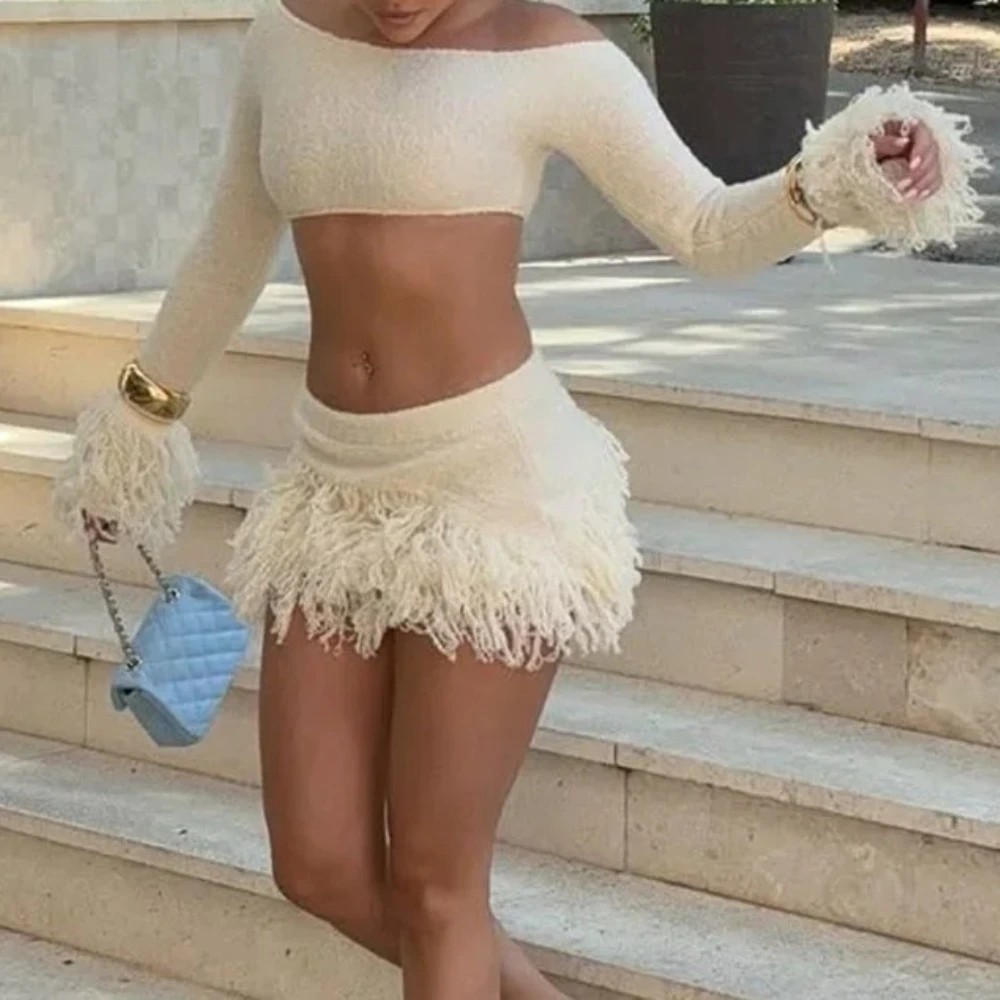 Осенний женский сексуальный комплект из 2 предметов с кисточками в стиле пэчворк, однотонный вязаный комплект с открытыми плечами и длинными рукавами + облегающие мини-юбки, костюмы
Осенний женский сексуальный комплект из 2 предметов с кисточками в стиле пэчворк, однотонный вязаный комплект с открытыми плечами и длинными рукавами + облегающие мини-юбки, костюмы