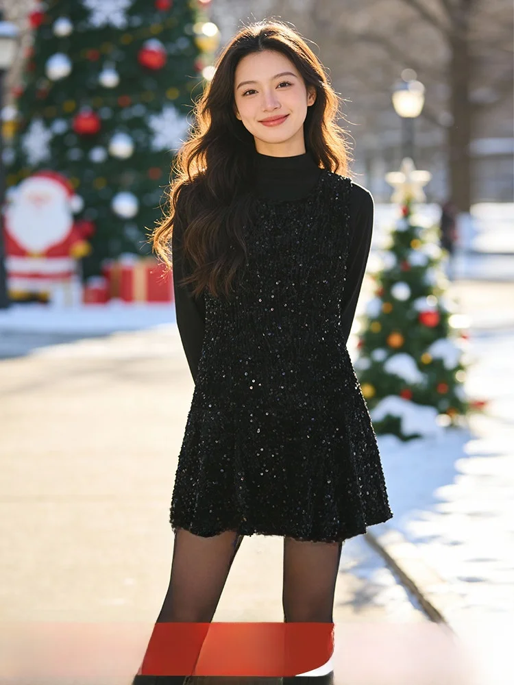 Slimming Vest Dress Set Sparkling Sequin Halter Neck Dress And Base Shirt Thickened Winter Fashion plus Size Women's Outfit
Slimming Vest Dress Set Sparkling Sequin Halter Neck Dress And Base Shirt Thickened Winter Fashion plus Size Women's Outfit