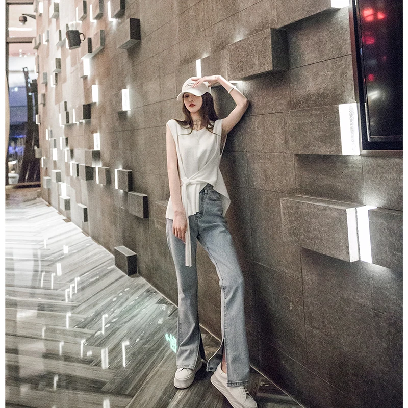 Джинсы-клеш с высокой талией для похудения, женские, модные, новинка 2024, широкие брюки, длинные, свободного кроя, повседневные
Джинсы-клеш с высокой талией для похудения, женские, модные, новинка 2024, широкие брюки, длинные, свободного кроя, повседневные