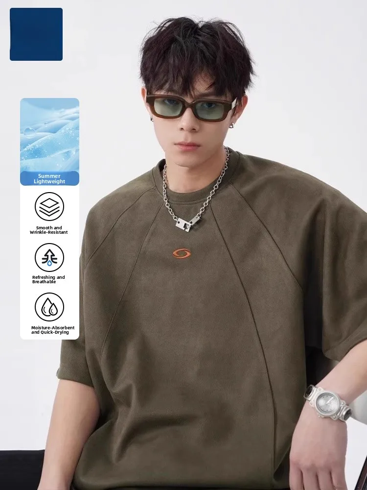 Новая мужская футболка в американском ретро-стиле 2025 года, из замши и хлопка, с лоскутным дизайном, летняя, в уличном стиле, свободного кроя, молодежная мода
Новая мужская футболка в американском ретро-стиле 2025 года, из замши и хлопка, с лоскутным дизайном, летняя, в уличном стиле, свободного кроя, молодежная мода