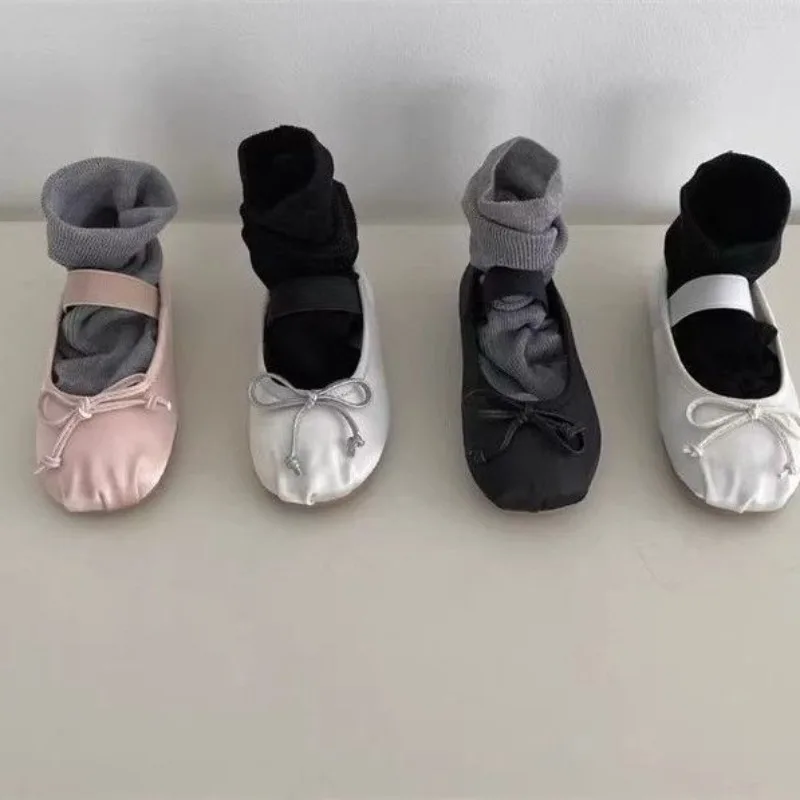 Girls Ballet Shoes Slip-on Soft Sole Kids Princess Shoes with Simple Bows 2026 Brand New Fashion Children Casual Shoes Non-slip
Girls Ballet Shoes Slip-on Soft Sole Kids Princess Shoes with Simple Bows 2026 Brand New Fashion Children Casual Shoes Non-slip