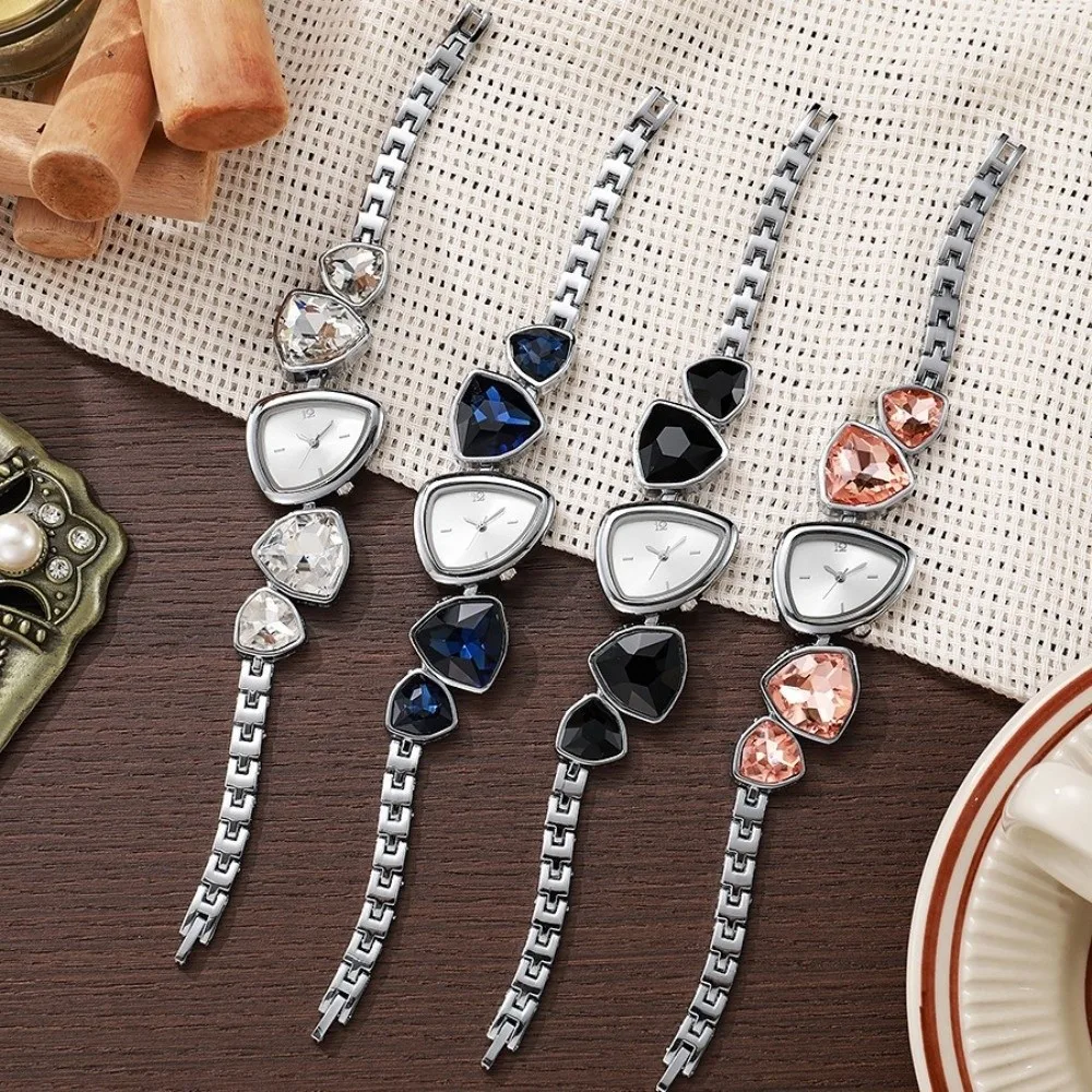 Elegant Irregular Design Watch Simple Quartz Big Rhinestone Watch Interesting Minimalist Colorful Fashion Watch Evening Party
Elegant Irregular Design Watch Simple Quartz Big Rhinestone Watch Interesting Minimalist Colorful Fashion Watch Evening Party