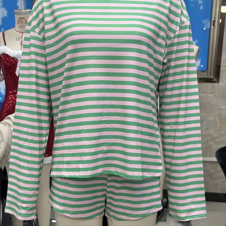 Vintage Women Striped Set, Long Sleeve Crew Neck T-shirt with Elastic Waist Shorts Summer Outfit Alternative Clothing
Vintage Women Striped Set, Long Sleeve Crew Neck T-shirt with Elastic Waist Shorts Summer Outfit Alternative Clothing