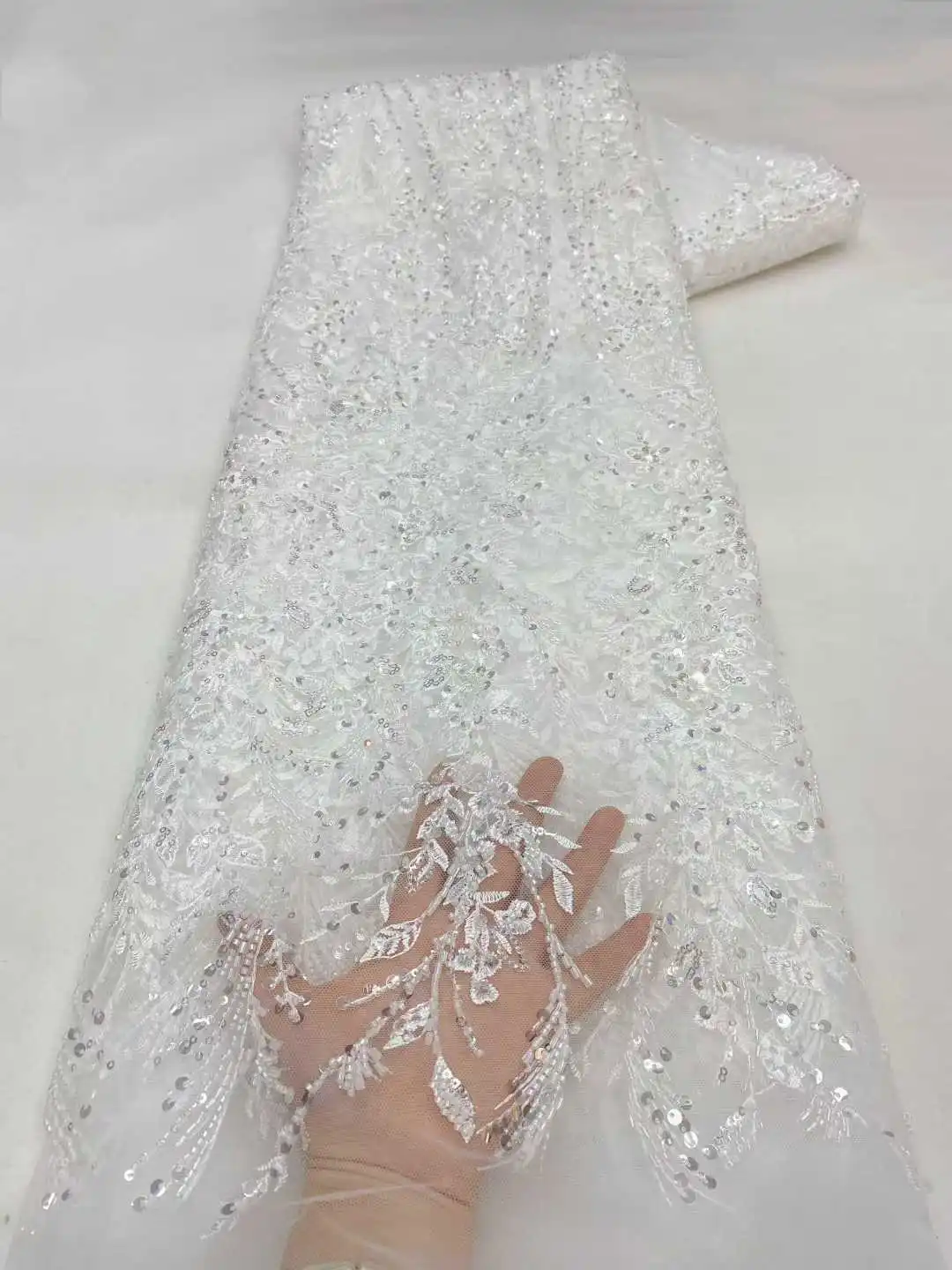 Новинка! Горячая распродажа: Африканское нигерийское французское кружево из тюля с бисером и пайетками 2026 года для пошива свадебных и вечерних платьев класса люкс.
Новинка! Горячая распродажа: Африканское нигерийское французское кружево из тюля с бисером и пайетками 2026 года для пошива свадебных и вечерних платьев класса люкс.