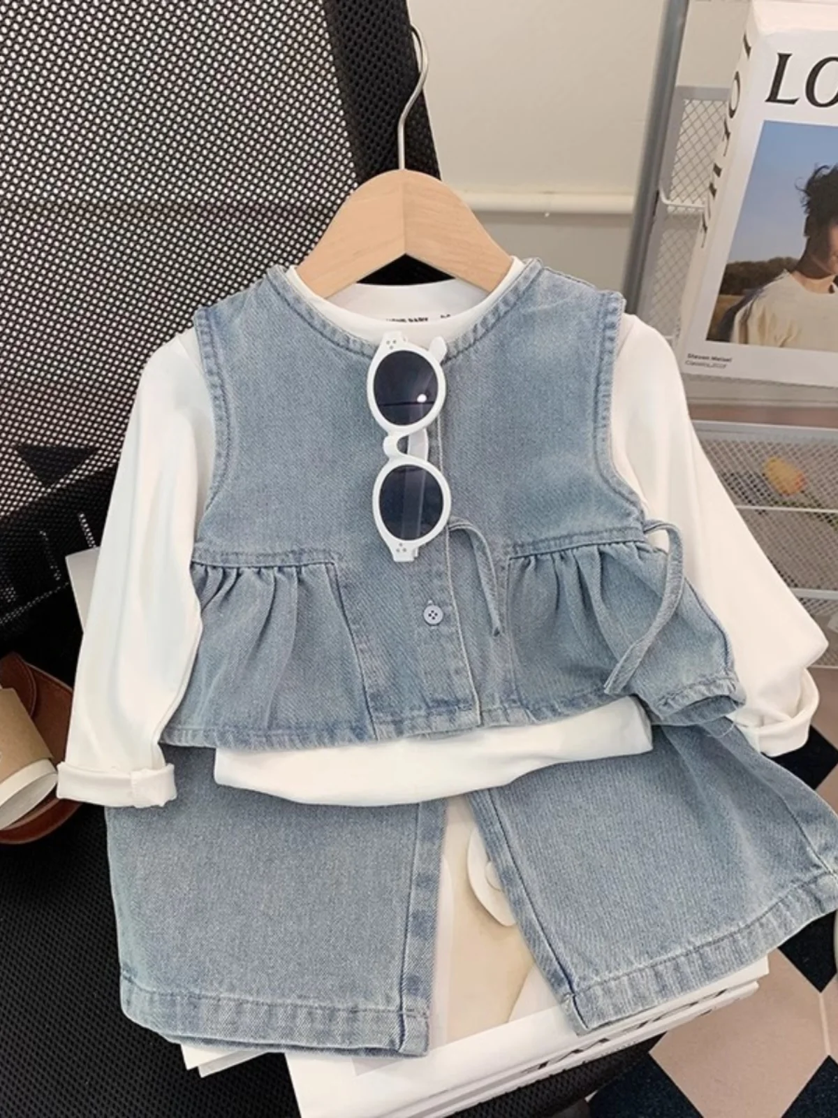 Girls Long Sve irt Set Baby Faionable Denim Vest Tee Piece Set Spring Autumn Sweet Princ Sle Regular Fit Butter...
Girls Long Sve irt Set Baby Faionable Denim Vest Tee Piece Set Spring Autumn Sweet Princ Sle Regular Fit Butter...