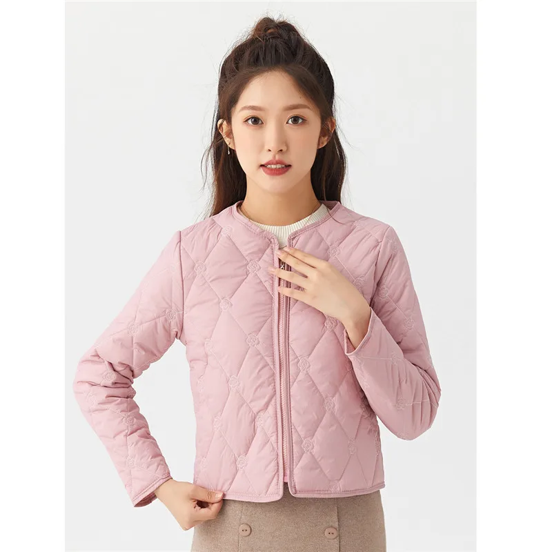 Embroider Cotton-Padded jacket 2023 New Autumn Winter Women Warm Light Down Cotton Coat Ladies Long Sleeve Parkas Short Outwears
Embroider Cotton-Padded jacket 2023 New Autumn Winter Women Warm Light Down Cotton Coat Ladies Long Sleeve Parkas Short Outwears