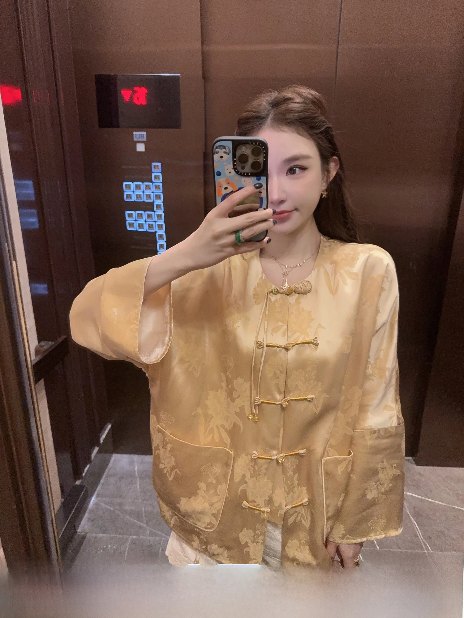 LILYLIKES Chinese Style Short Outerwear Women's Premium Silk-like Acetate Jacket Elegant round Neck Regular Sleeve Length
LILYLIKES Chinese Style Short Outerwear Women's Premium Silk-like Acetate Jacket Elegant round Neck Regular Sleeve Length