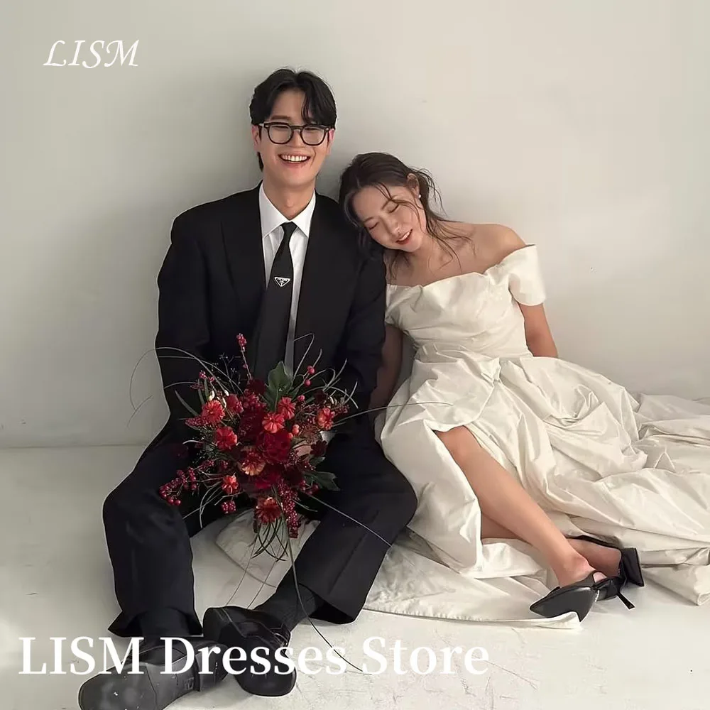 LISM Simple A-Line Korea Wedding Dresses Photo Shoot One Line Collar Floor Length Elegant Bridal Gowns 웨딩드레스 Customized Corsets
LISM Simple A-Line Korea Wedding Dresses Photo Shoot One Line Collar Floor Length Elegant Bridal Gowns 웨딩드레스 Customized Corsets