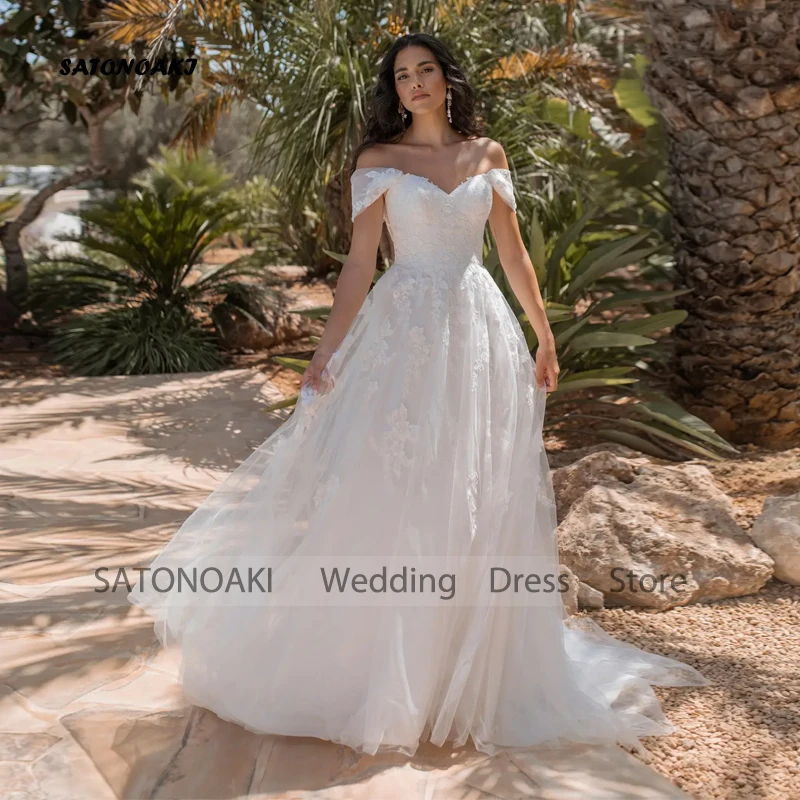 Customized Elegant Boho Detachable Off the Shoulder Lace Wedding Dress for Women A-Line Appliques Bride Gown Vestidos De Novia 
Customized Elegant Boho Detachable Off the Shoulder Lace Wedding Dress for Women A-Line Appliques Bride Gown Vestidos De Novia