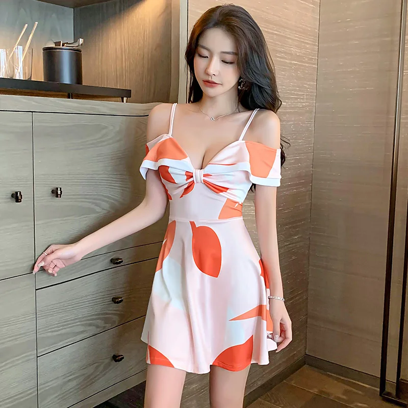 Women's Party Princess Dress Nightclub Women's Sexy Dress office cloth V Elegant A-line women dress
Women's Party Princess Dress Nightclub Women's Sexy Dress office cloth V Elegant A-line women dress