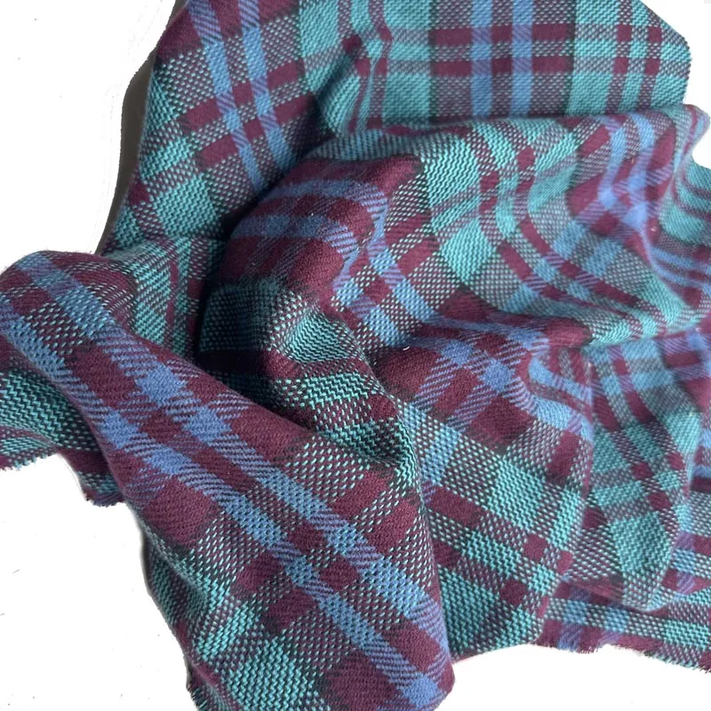 Vintage Retro 80% Wool/20% Cotton Green Blue Purple-red Lattice Check Roving Fabrics for DIY Spring Autumn Craft Dress Clothes
Vintage Retro 80% Wool/20% Cotton Green Blue Purple-red Lattice Check Roving Fabrics for DIY Spring Autumn Craft Dress Clothes