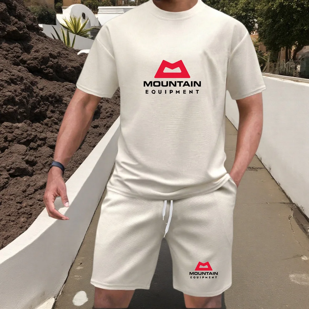 "2026 Men's Short-sleeved T-shirt + Sports Shorts Two-piece Summer Fashion Breathable Fitness Casual Jogging Set.
"2026 Men's Short-sleeved T-shirt + Sports Shorts Two-piece Summer Fashion Breathable Fitness Casual Jogging Set.