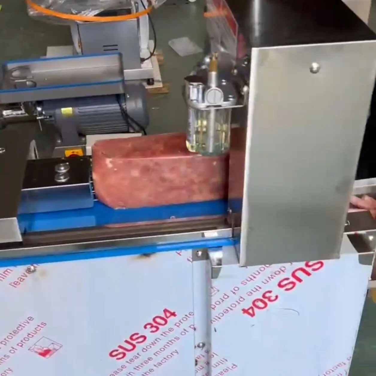 Frozen Meat Slicer Machine Industrial Frozen Meat Roll Slicer for Hot Pot Meat Rollers
Frozen Meat Slicer Machine Industrial Frozen Meat Roll Slicer for Hot Pot Meat Rollers