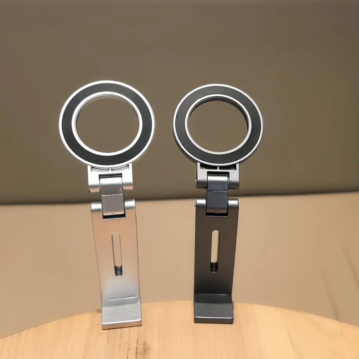 360 Degree Rotatable Foldable Magnetic Phone Mount Universal Extendable Mini Phone Holder
360 Degree Rotatable Foldable Magnetic Phone Mount Universal Extendable Mini Phone Holder