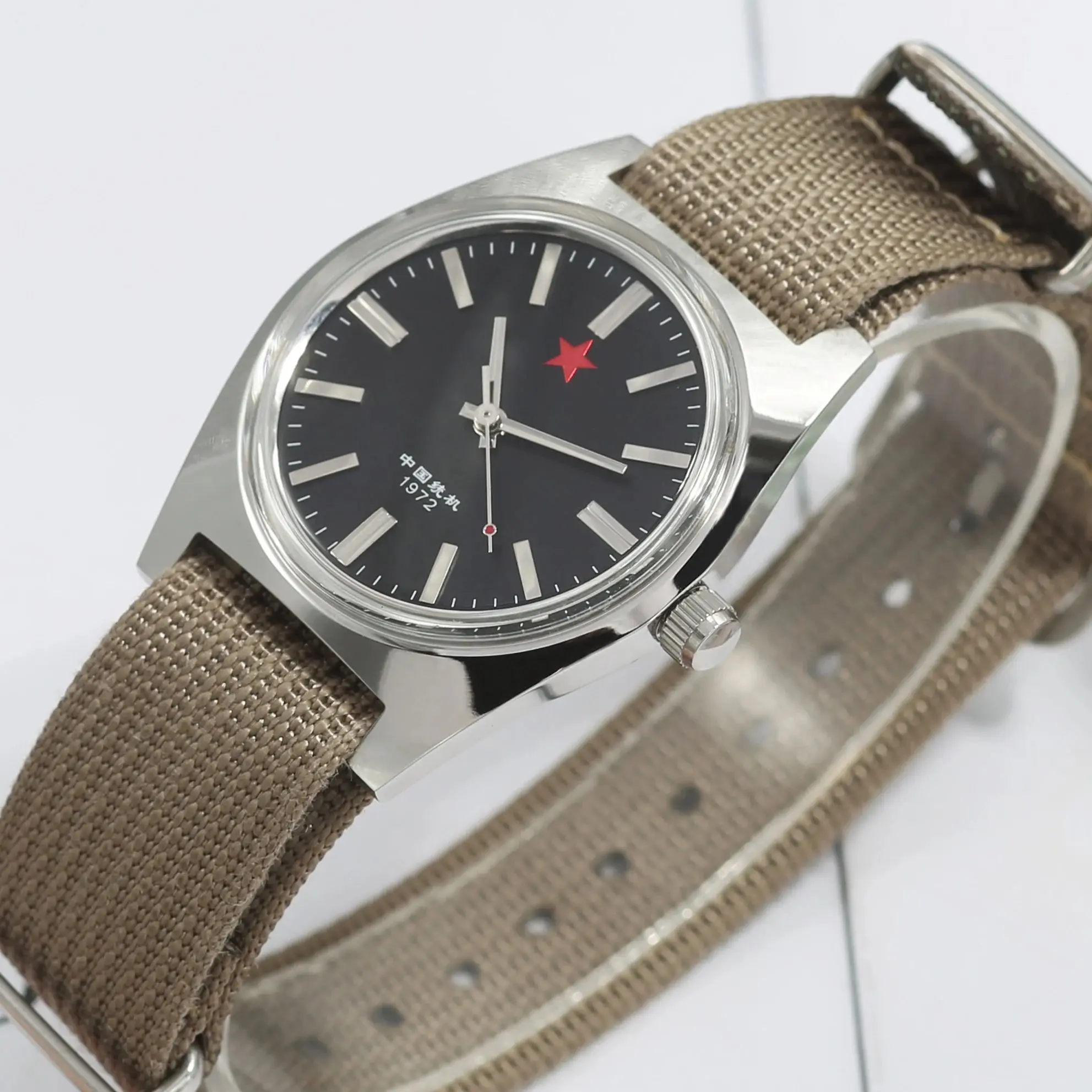 RedStars Mechanical Watch Shanghai 8120 Manual Mechanical Movement 36Mm Retro Chinese Characteristics Watch Suitable for Men’s G
RedStars Mechanical Watch Shanghai 8120 Manual Mechanical Movement 36Mm Retro Chinese Characteristics Watch Suitable for Men’s G
