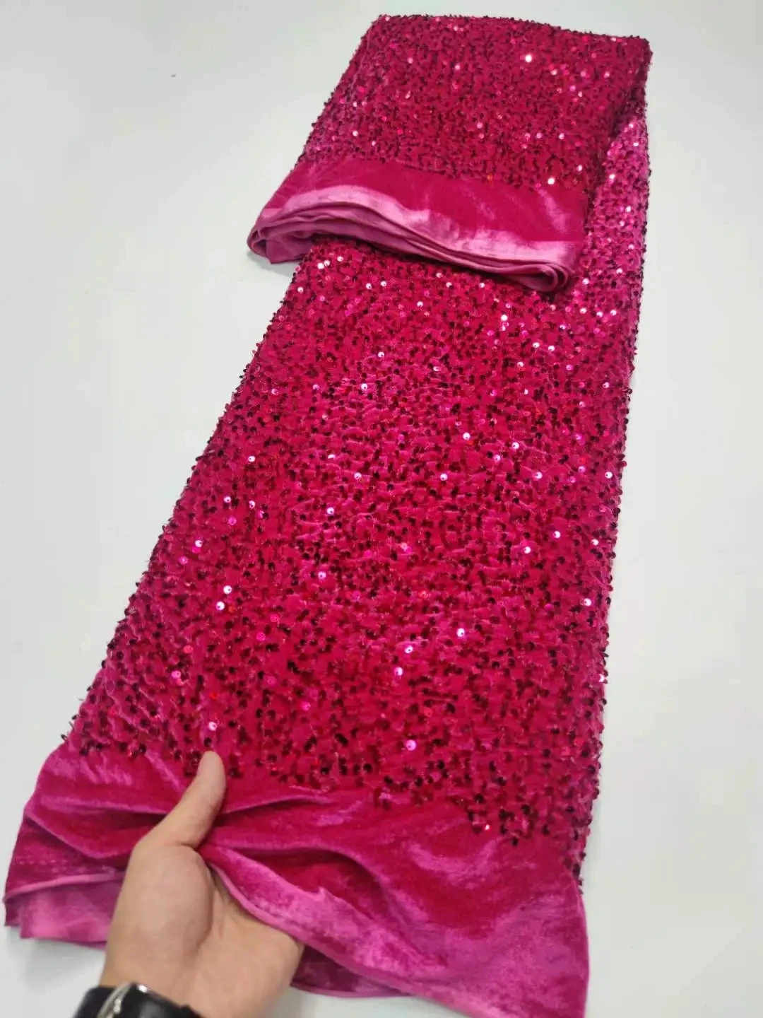 Luxury Velvet Lace Nigerian African Sequins Lace Fabrics 2024 High Quality Lace Material French Lace Fabric For Dresses Sewing
Luxury Velvet Lace Nigerian African Sequins Lace Fabrics 2024 High Quality Lace Material French Lace Fabric For Dresses Sewing