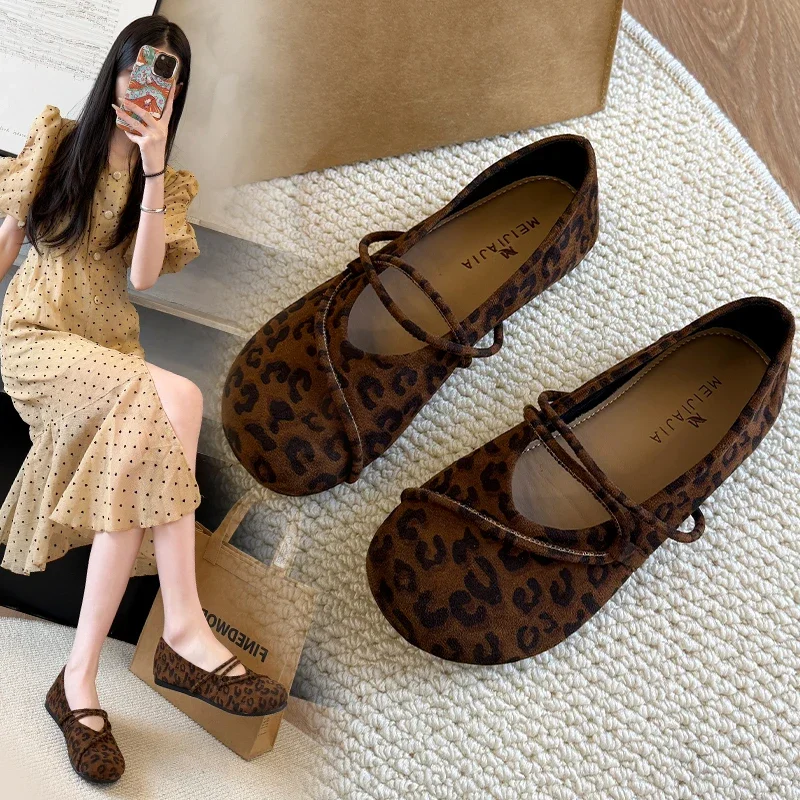 Women's Flat Shoes Round Toe Leopord Flannel Shallow Mouth Shoes Women Dress Spring Autumn One Kick Retro Zapatillas De Mujer
Women's Flat Shoes Round Toe Leopord Flannel Shallow Mouth Shoes Women Dress Spring Autumn One Kick Retro Zapatillas De Mujer