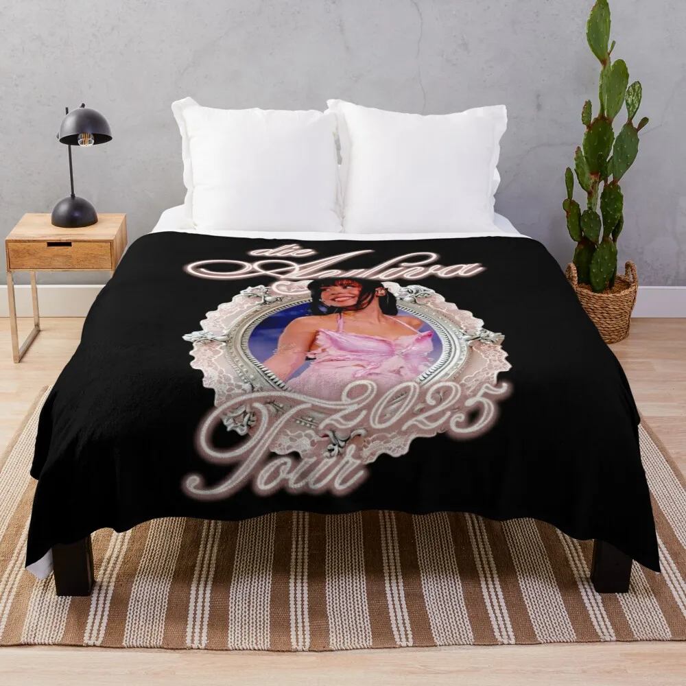 Grunge Style - Die Ayliva Tour 2025 Throw Blanket Stylish Couch Blanket for Home Living Room
Grunge Style - Die Ayliva Tour 2025 Throw Blanket Stylish Couch Blanket for Home Living Room