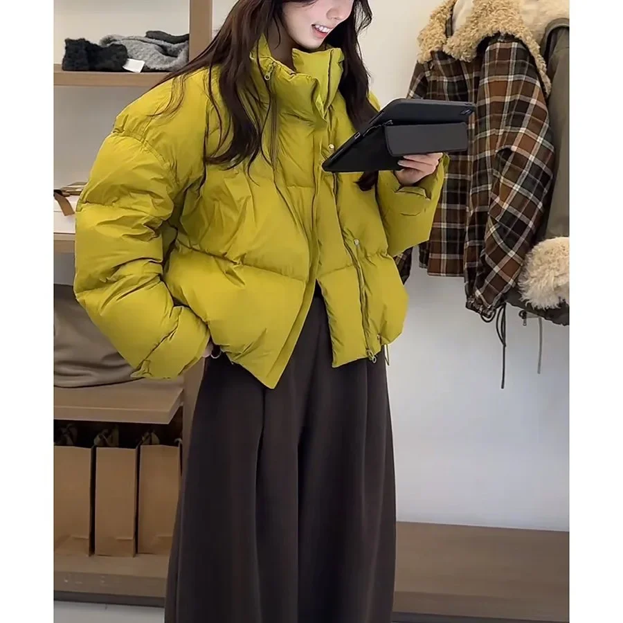 Winter 2025 Women's Thickened Short Cotton Jacket Korean Style Bread Coat Warm Commuting Outerwear White Enhancing Casual Wear
Winter 2025 Women's Thickened Short Cotton Jacket Korean Style Bread Coat Warm Commuting Outerwear White Enhancing Casual Wear