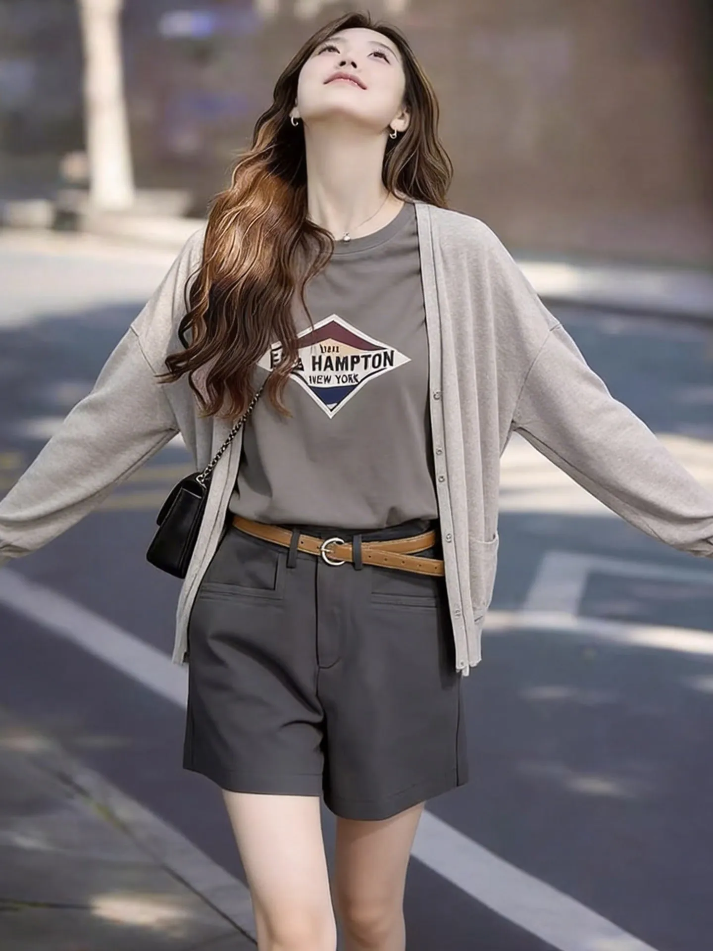 Spring Summer 2026 Commute Casual Loose Style Two-Piece Set Slimming Short Pants Cardigan Lightweight Fashionable
Spring Summer 2026 Commute Casual Loose Style Two-Piece Set Slimming Short Pants Cardigan Lightweight Fashionable