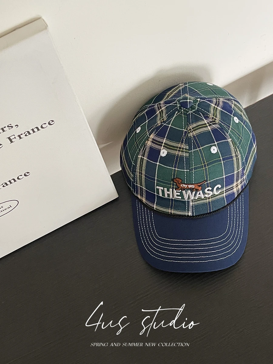 Retro plaid baseball cap female couple street versatile deep top cap showing face small hat male
Retro plaid baseball cap female couple street versatile deep top cap showing face small hat male