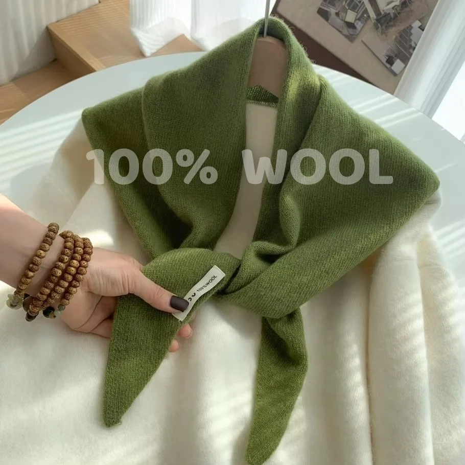 Knitted Scarf Women 100% Wool Winter Warm Scarves Bright stripe Design Thickened Shawl Soft Triangle Pashmina Neck 2025 NEW
Knitted Scarf Women 100% Wool Winter Warm Scarves Bright stripe Design Thickened Shawl Soft Triangle Pashmina Neck 2025 NEW