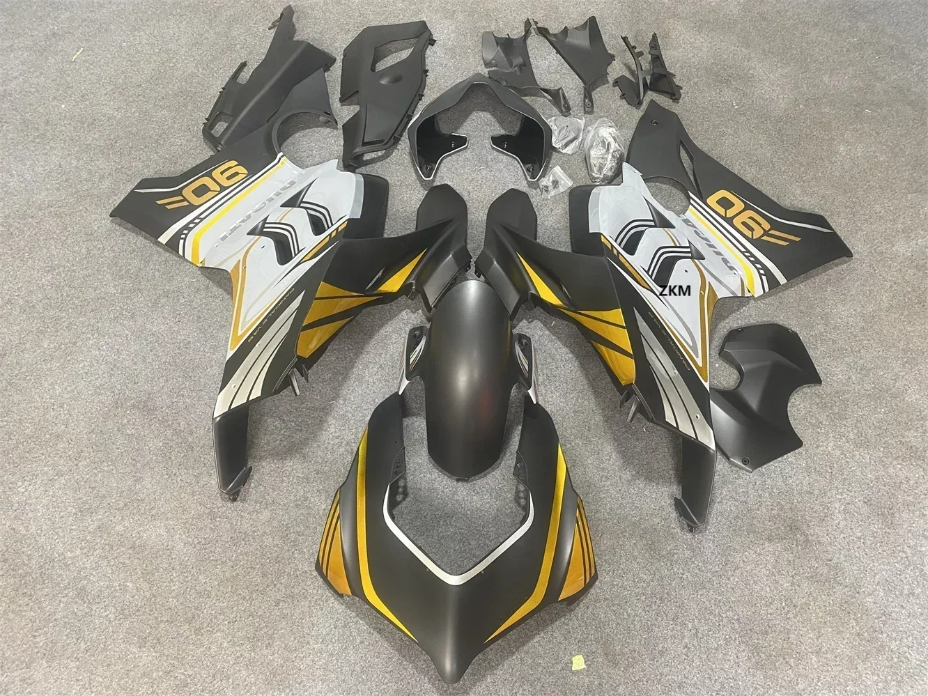 For Panigale v4 v4s fairing kit 2018 2019 2020 2021 2022 high quality ABS injection body kit black
For Panigale v4 v4s fairing kit 2018 2019 2020 2021 2022 high quality ABS injection body kit black