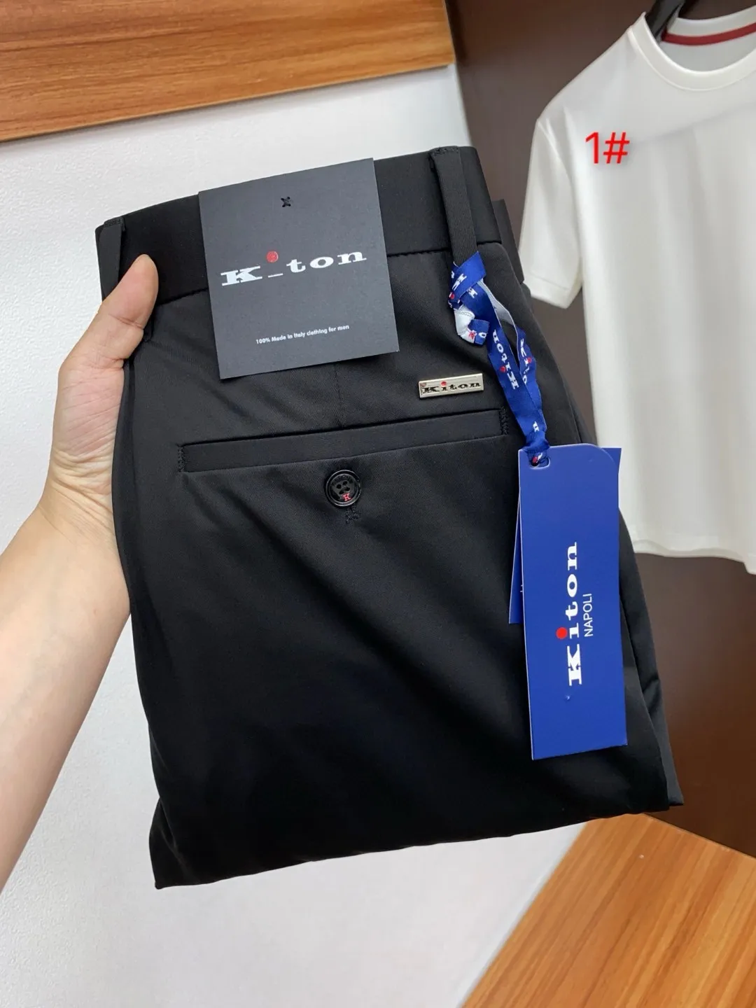 KITON 25ss business simple straight casual trousers
KITON 25ss business simple straight casual trousers