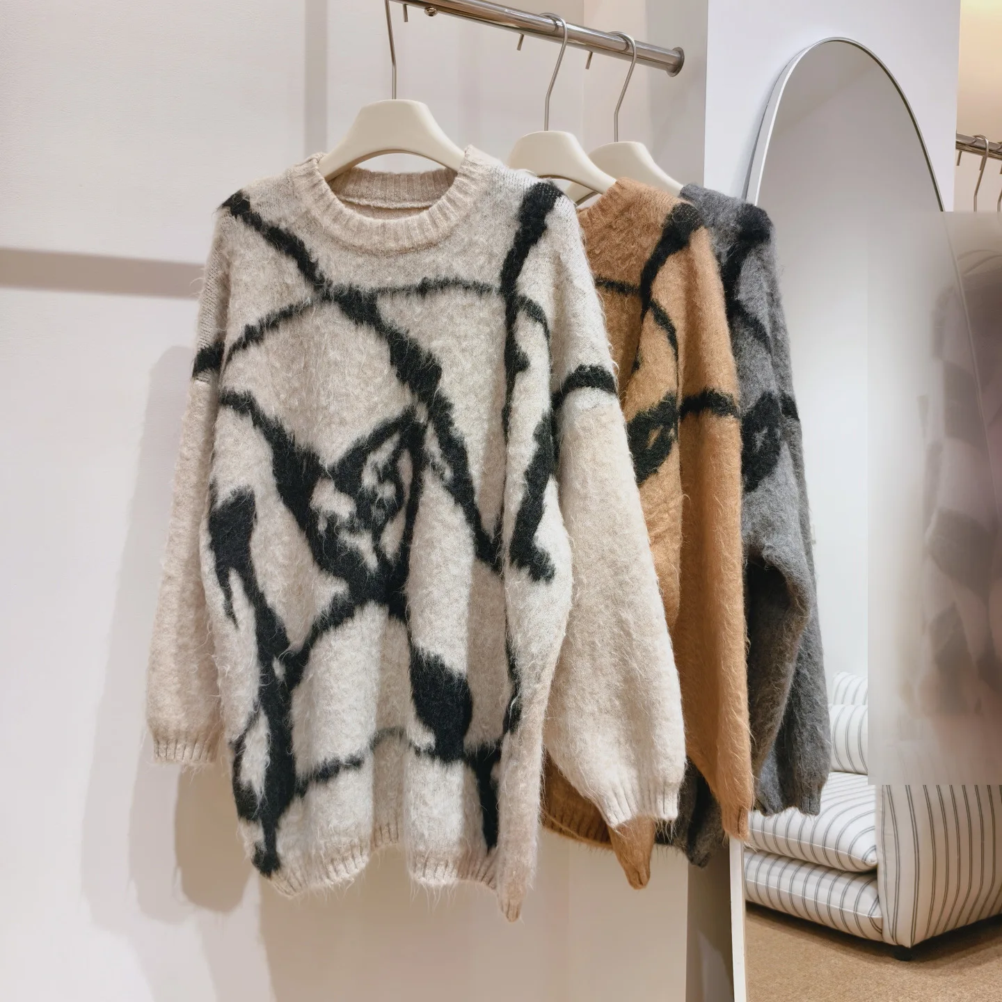 2025 Autumn Fashion Causal Pullover Loose Long Sleeve Knitted Sweater Tops For Women Fashion Casual Base Pullover Pull Femme
2025 Autumn Fashion Causal Pullover Loose Long Sleeve Knitted Sweater Tops For Women Fashion Casual Base Pullover Pull Femme