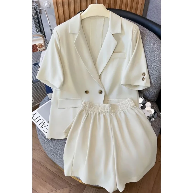 Women's Summer Blazer Two Piece Set Short Sleeve Suit Top High Waist Shorts Casual
Women's Summer Blazer Two Piece Set Short Sleeve Suit Top High Waist Shorts Casual
