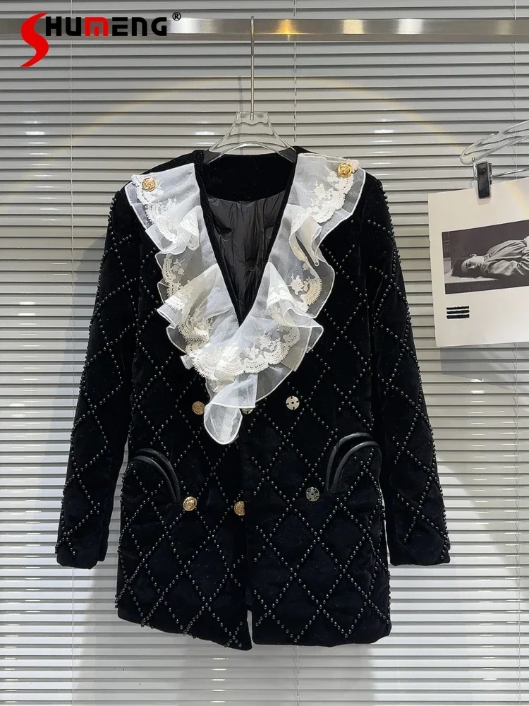 Fashion Women's 2024 Winter New High-end Female Small Fragrant Long Sleeve Trench Lace Collar Edge Pearl Velvet Down Trench Coat
Fashion Women's 2024 Winter New High-end Female Small Fragrant Long Sleeve Trench Lace Collar Edge Pearl Velvet Down Trench Coat