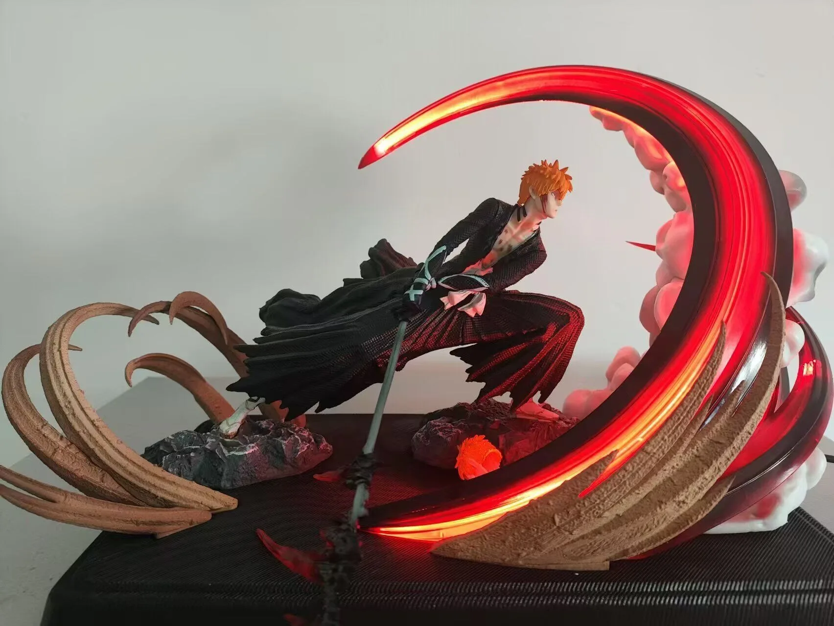 Death GK Kurosaki Ichigo Feiye Crescent Tiankong Double-headed Carving Can Glow Statue Model Boxed Figure Collection Ornaments
Death GK Kurosaki Ichigo Feiye Crescent Tiankong Double-headed Carving Can Glow Statue Model Boxed Figure Collection Ornaments