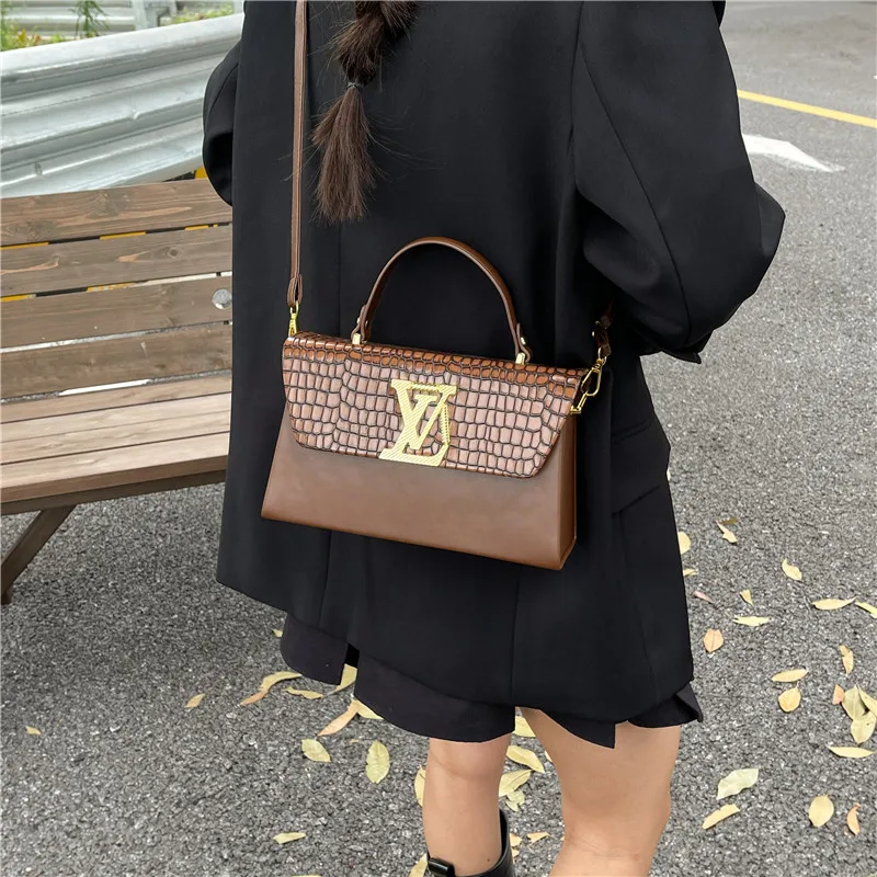 Изысканная женская сумка, роскошная кожаная сумка-тоут, элитная сумка через плечо, элегантная винтажная дизайнерская сумка через плечо
Изысканная женская сумка, роскошная кожаная сумка-тоут, элитная сумка через плечо, элегантная винтажная дизайнерская сумка через плечо