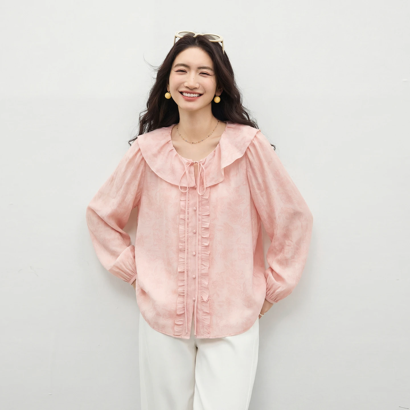 SENTUBILA Women Pink Blouse 2026 Spring Floral Print Vacation Style Ruffle Tie Front Loose Fit Elegant Tops for Woman 161CO6482X
SENTUBILA Women Pink Blouse 2026 Spring Floral Print Vacation Style Ruffle Tie Front Loose Fit Elegant Tops for Woman 161CO6482X