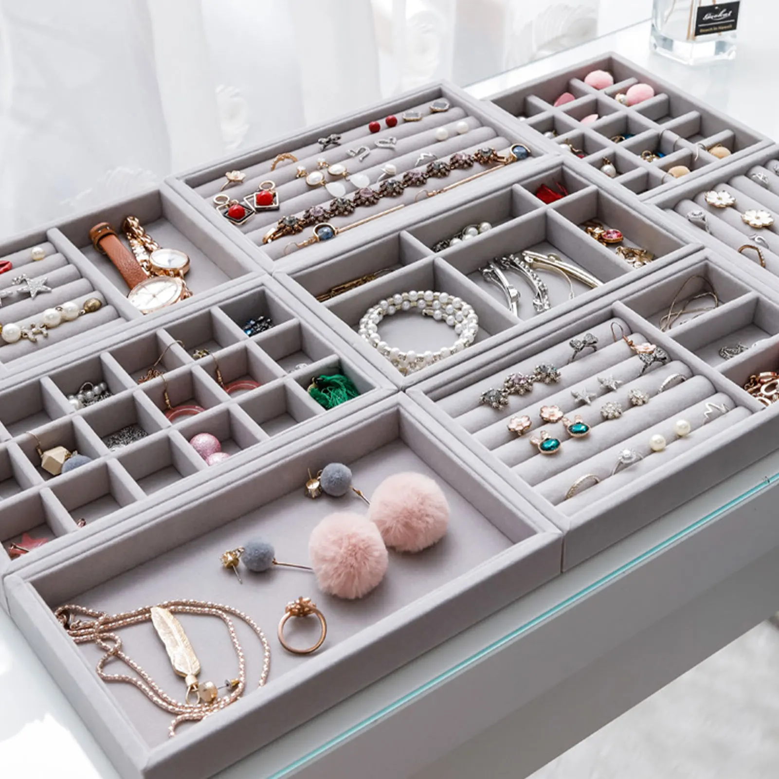 Desktop Organizer Box Jewelry Hairpin Cosmetic Makeup Organizer Drawer Simple Grid Sorting Box Household Organizer Accessories 
Desktop Organizer Box Jewelry Hairpin Cosmetic Makeup Organizer Drawer Simple Grid Sorting Box Household Organizer Accessories