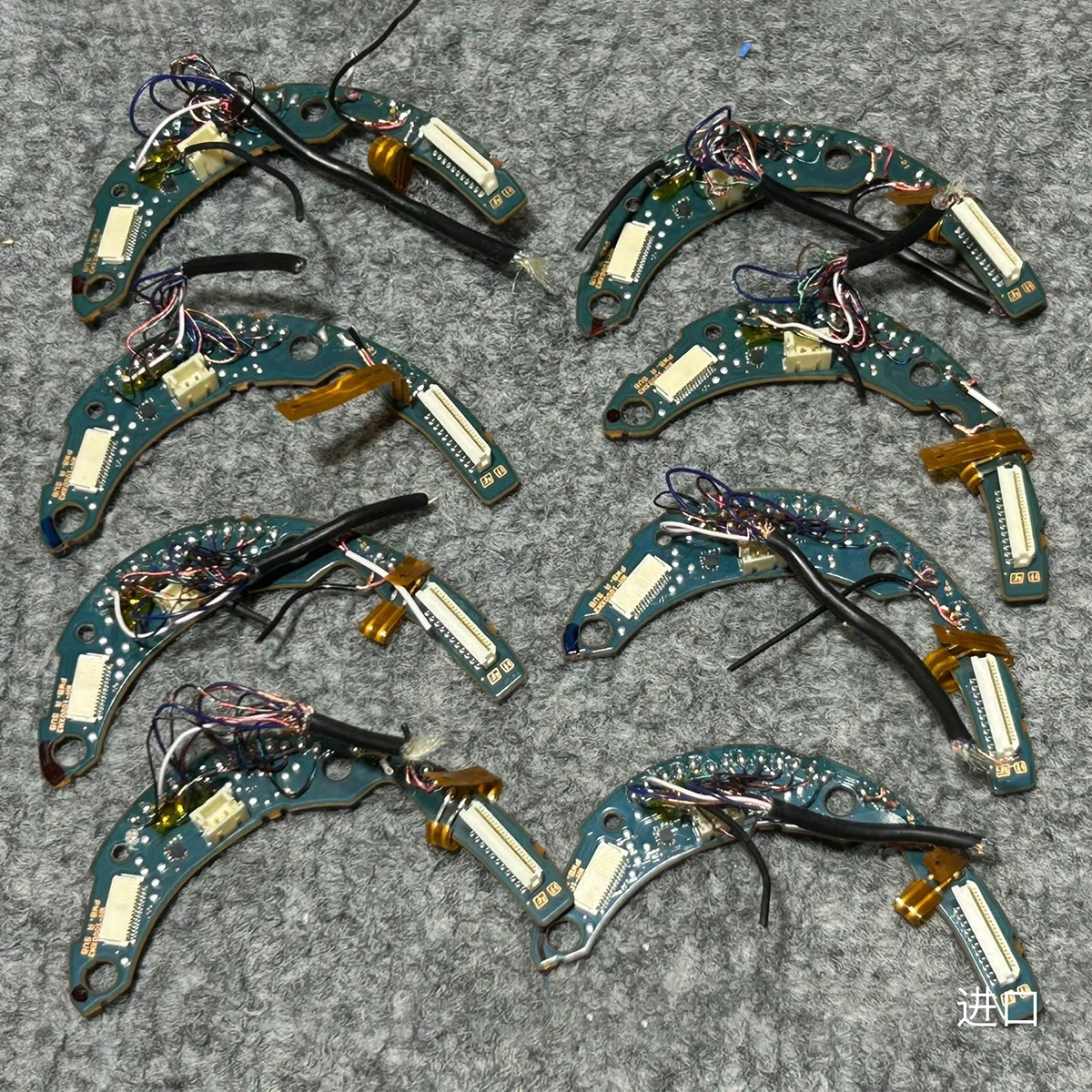 Оригинальная плата для правой ушей для наушников Sony WH-1000XM3 — запасная запасная часть для дополнительной материнской платы
Оригинальная плата для правой ушей для наушников Sony WH-1000XM3 — запасная запасная часть для дополнительной материнской платы