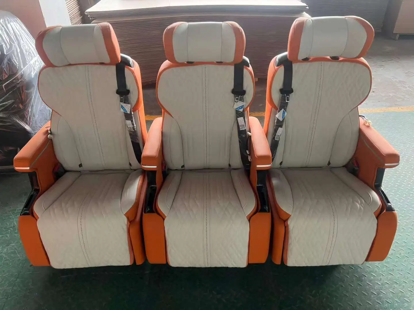 New Style Luxury Car Modified Seat Captain for Maybach Seat with Adjustable Armrest for Vclass Vito Metris W447 Sprinter Van Mpv
New Style Luxury Car Modified Seat Captain for Maybach Seat with Adjustable Armrest for Vclass Vito Metris W447 Sprinter Van Mpv