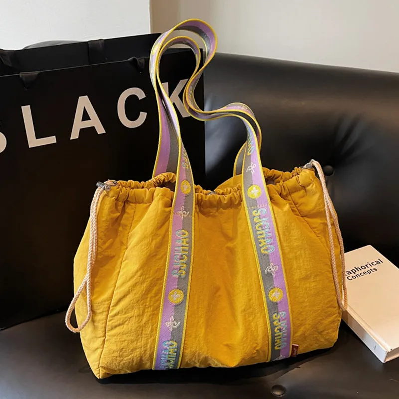 Large capacity women's shoulder bags for women designer handbags big purses sac a mains femme tote women bag ladies hand bag sac
Large capacity women's shoulder bags for women designer handbags big purses sac a mains femme tote women bag ladies hand bag sac