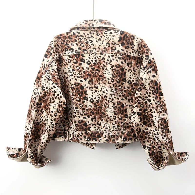 Fashion Leopard Print Big Pocket Long Sleeve Denim Jacket Women Cowboy Outerwear Chaquetas Mujer Loose Short Jeans Jacket Female
Fashion Leopard Print Big Pocket Long Sleeve Denim Jacket Women Cowboy Outerwear Chaquetas Mujer Loose Short Jeans Jacket Female