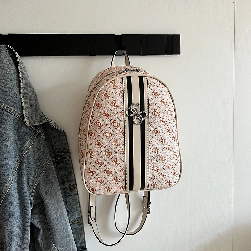 Классическая кожаная сумка для женщин, роскошный бренд, известная дизайнерская элегантная сумка на плечо с просторным дизайном
Классическая кожаная сумка для женщин, роскошный бренд, известная дизайнерская элегантная сумка на плечо с просторным дизайном