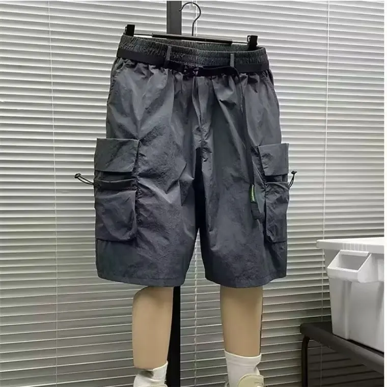 Мужские летние рабочие шорты: повседневные, легкие, быстросохнущие, широкие брюки-капри в американском стиле, модные, из полиэфирного волокна
Мужские летние рабочие шорты: повседневные, легкие, быстросохнущие, широкие брюки-капри в американском стиле, модные, из полиэфирного волокна