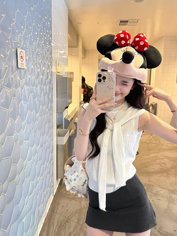 Белый вязаный жилет Svel для женщин, летняя верхняя одежда, укороченный топ в стиле кэжуал, комплект из двух предметов: топ и юбка А-силуэта с высокой талией
Белый вязаный жилет Svel для женщин, летняя верхняя одежда, укороченный топ в стиле кэжуал, комплект из двух предметов: топ и юбка А-силуэта с высокой талией