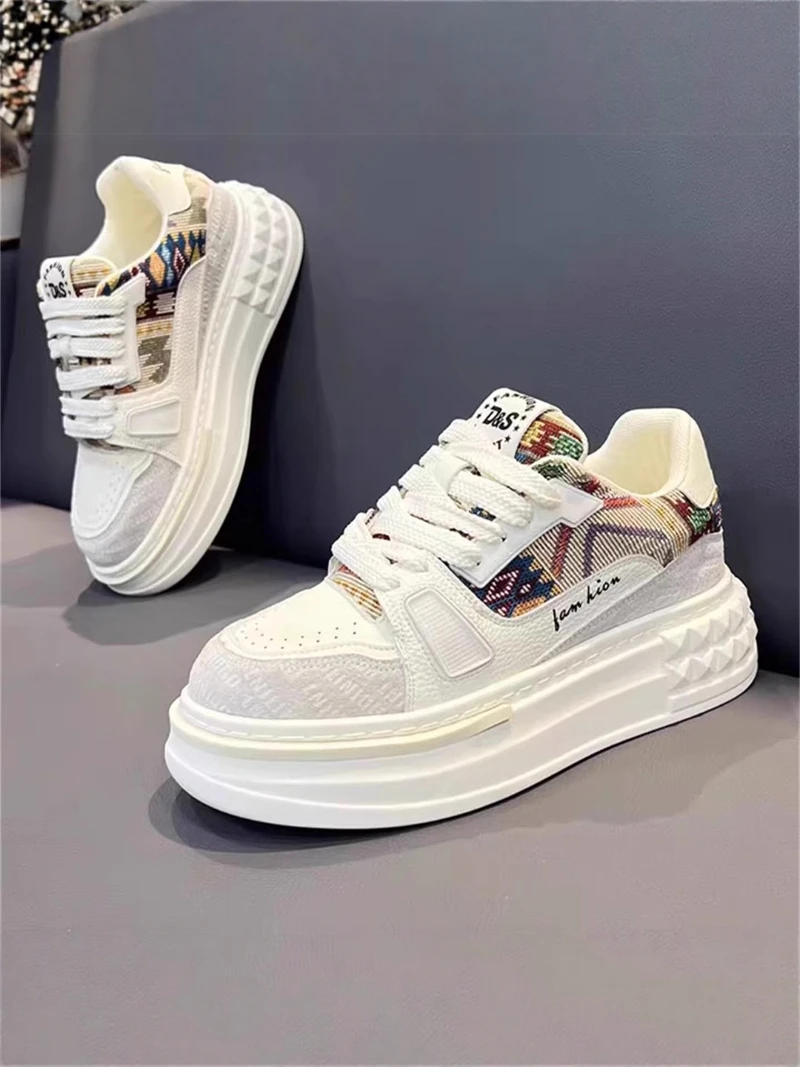 Putian Men's Shoes 2026 New Summer Youth Fashion Trend Thick Bottom Heightening Design White Board Shoes Casual Sneakers
Putian Men's Shoes 2026 New Summer Youth Fashion Trend Thick Bottom Heightening Design White Board Shoes Casual Sneakers