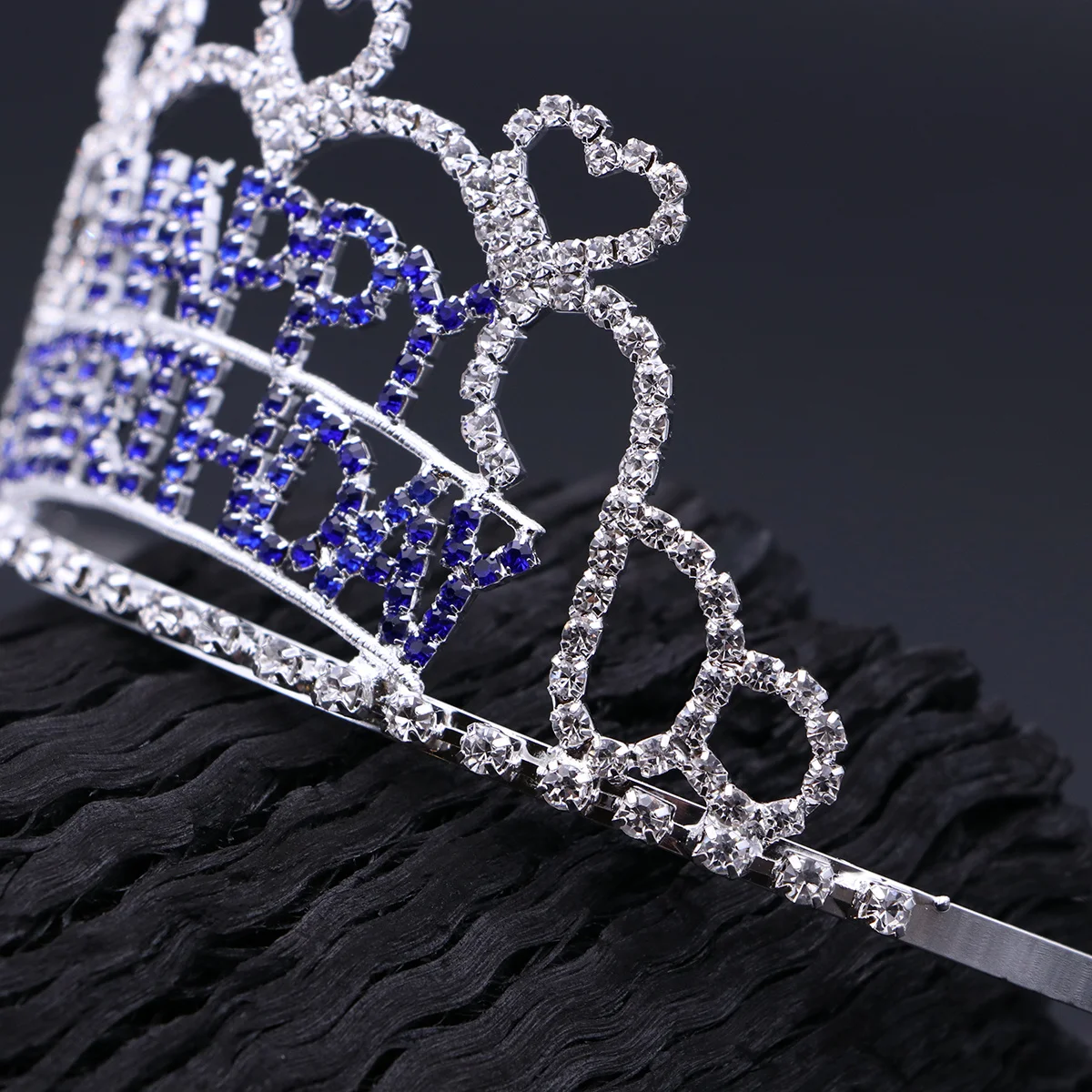 Elegant Girls Birthday Tiara Crown Shining Rhinestones Alloy Construction 15x12x6cm Party Decorations Keepsake
Elegant Girls Birthday Tiara Crown Shining Rhinestones Alloy Construction 15x12x6cm Party Decorations Keepsake