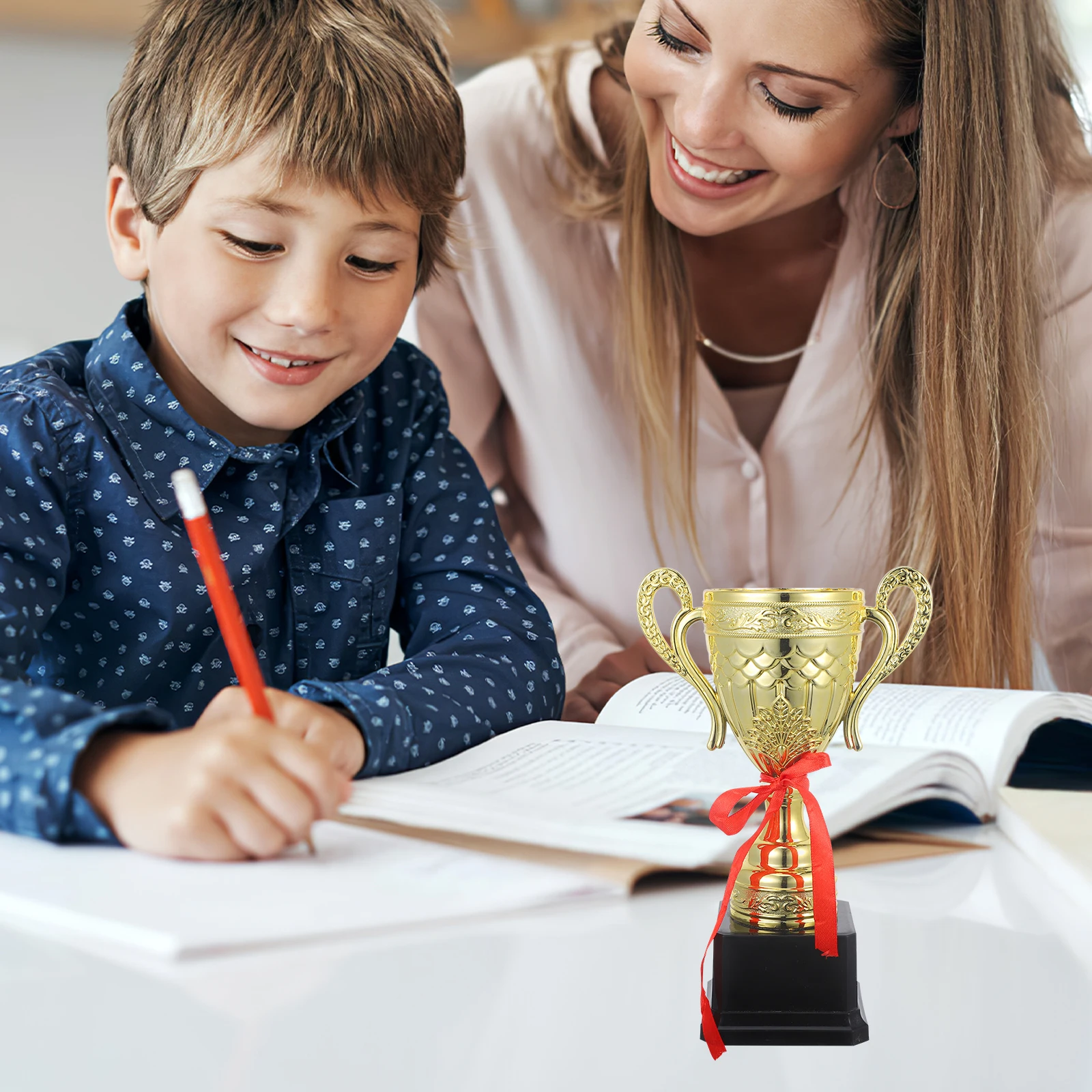 Pp Mini Award Trophies For Party Competition Ceremony Decorative Plastic Trophy Lightweight Portable Winner Celebration Star
Pp Mini Award Trophies For Party Competition Ceremony Decorative Plastic Trophy Lightweight Portable Winner Celebration Star