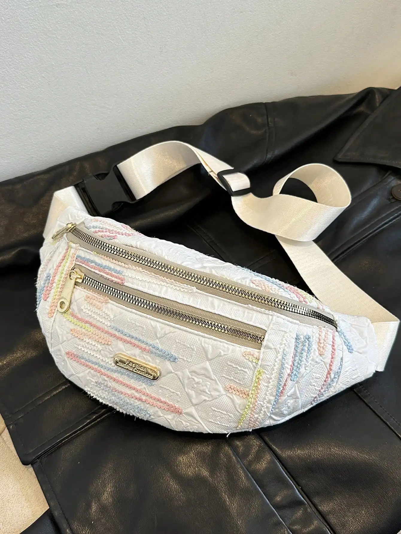 Colorful String Chest Bag, Retro Jacquard Waist Bag, Casual Commute Shoulder Crossbody Bag, INS Style
Colorful String Chest Bag, Retro Jacquard Waist Bag, Casual Commute Shoulder Crossbody Bag, INS Style
