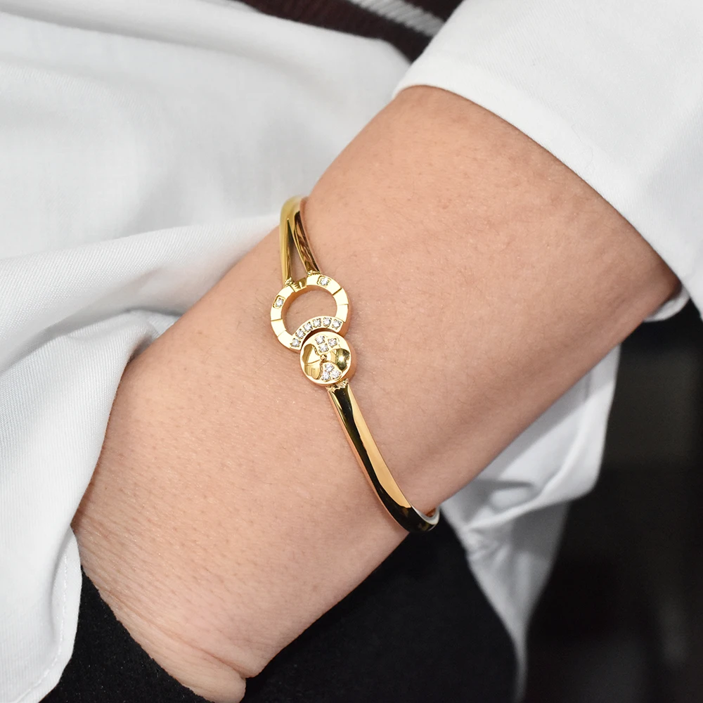 High quality stainless steel cuff bracelet for lady's bangle with cubic zircon women steel bracelet jewelry
High quality stainless steel cuff bracelet for lady's bangle with cubic zircon women steel bracelet jewelry